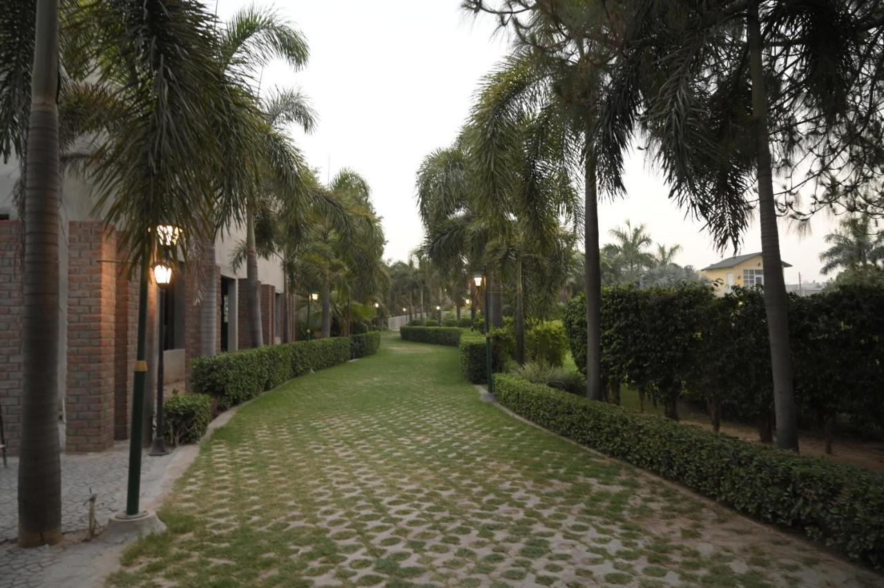 Kamal Resorts - The Luxury Of Being Yourself Ludhiana Eksteriør bilde