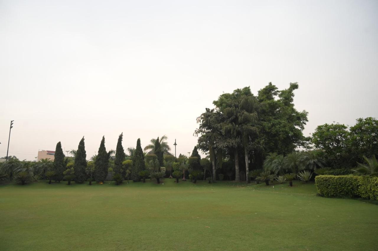 Kamal Resorts - The Luxury Of Being Yourself Ludhiana Eksteriør bilde
