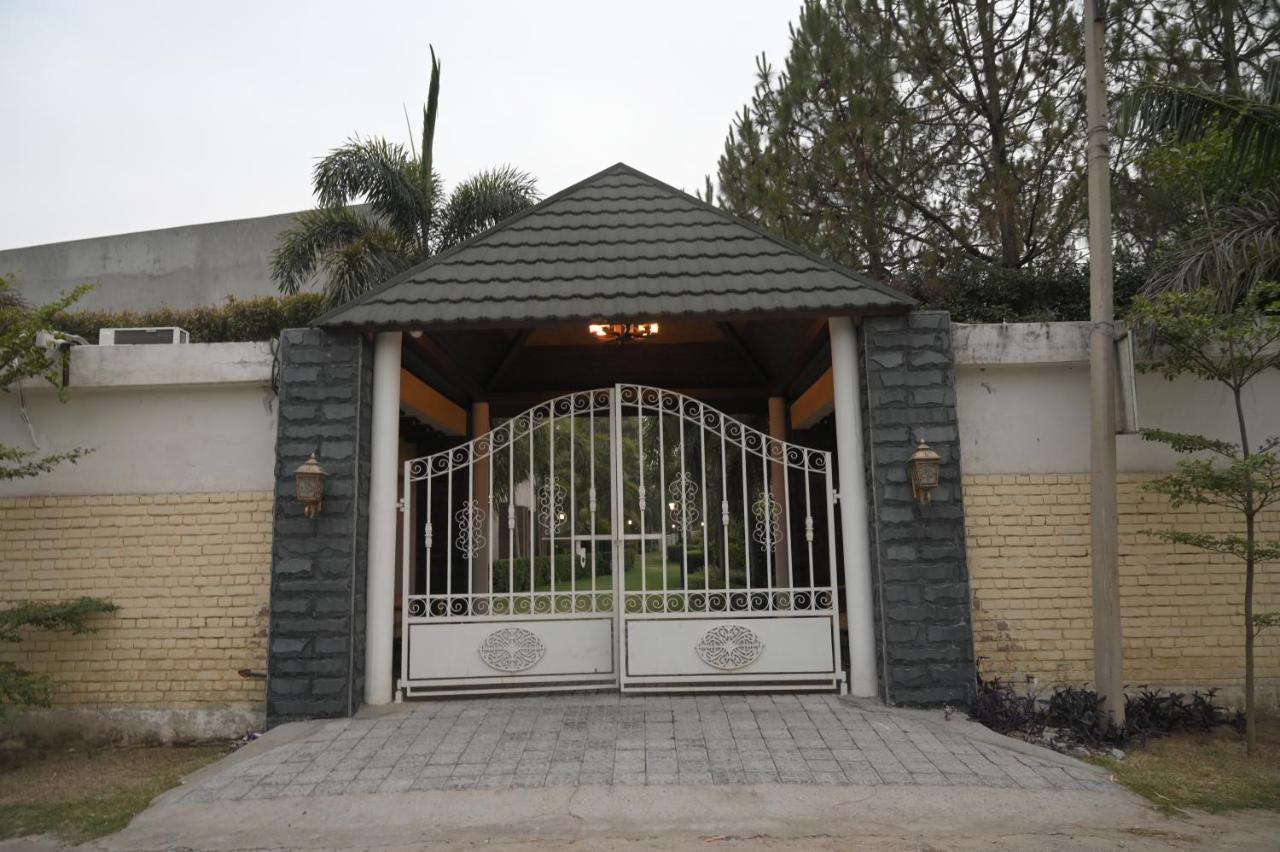 Kamal Resorts - The Luxury Of Being Yourself Ludhiana Eksteriør bilde