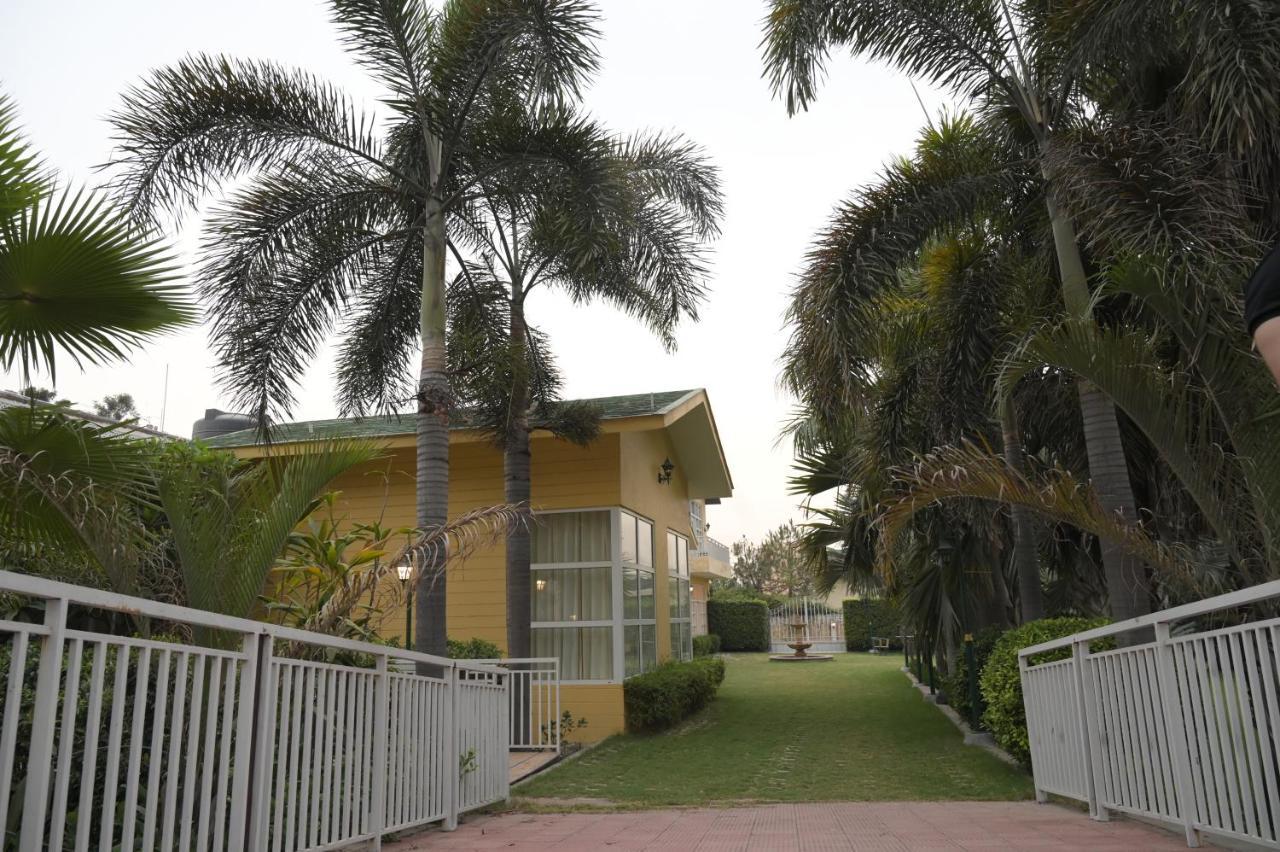 Kamal Resorts - The Luxury Of Being Yourself Ludhiana Eksteriør bilde