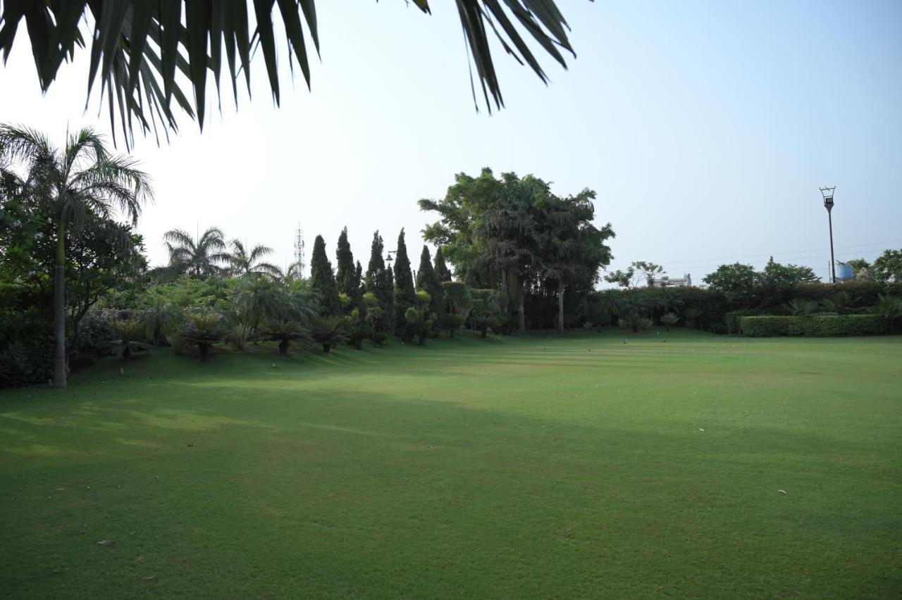 Kamal Resorts - The Luxury Of Being Yourself Ludhiana Eksteriør bilde