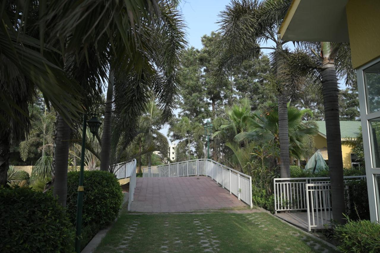 Kamal Resorts - The Luxury Of Being Yourself Ludhiana Eksteriør bilde