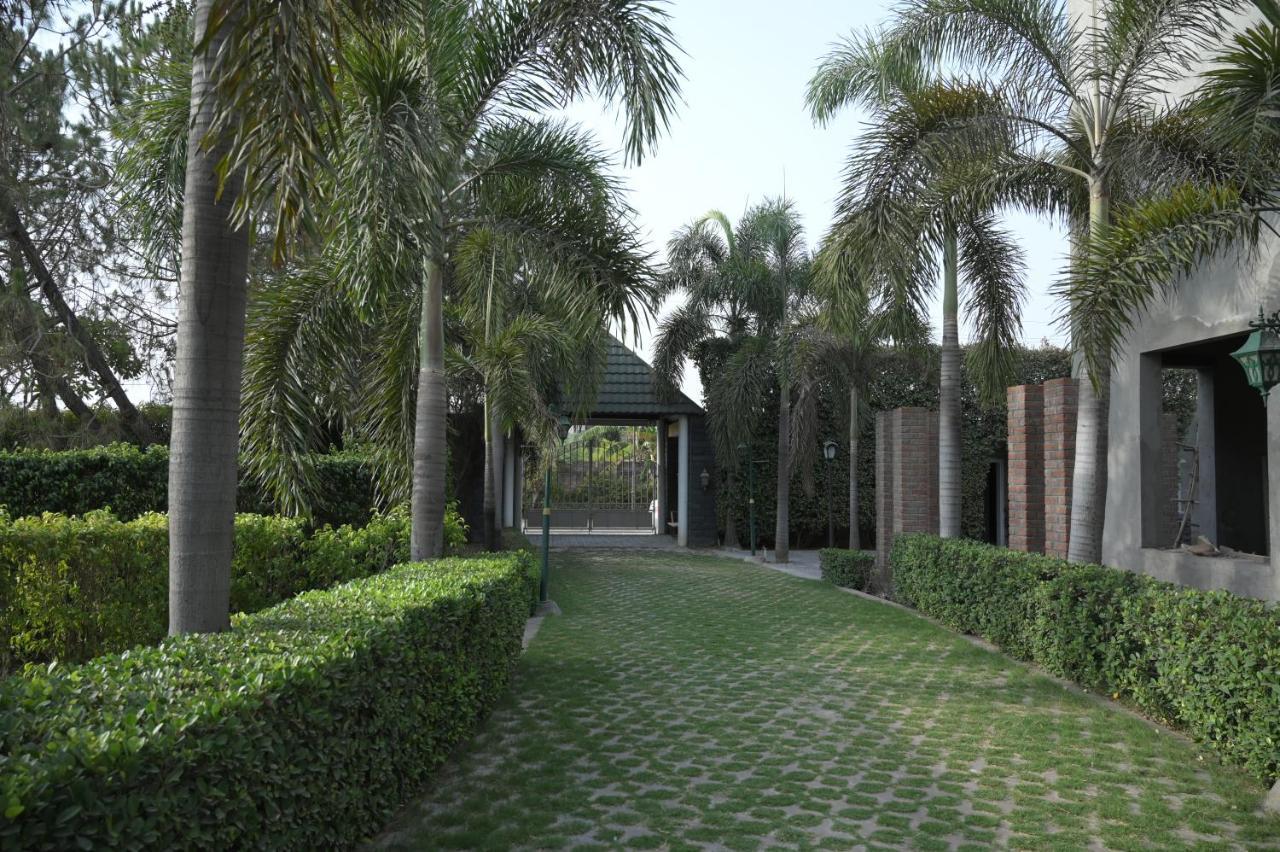 Kamal Resorts - The Luxury Of Being Yourself Ludhiana Eksteriør bilde