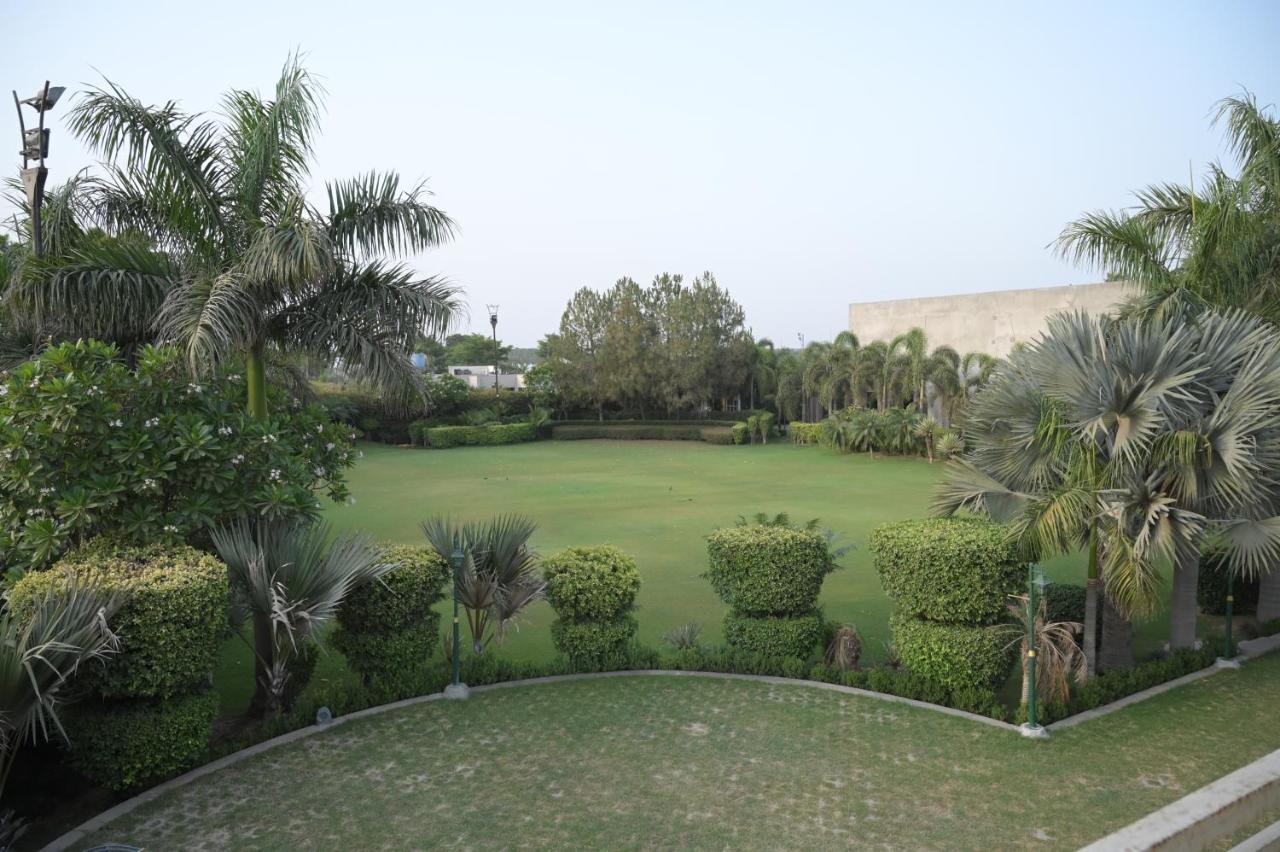 Kamal Resorts - The Luxury Of Being Yourself Ludhiana Eksteriør bilde