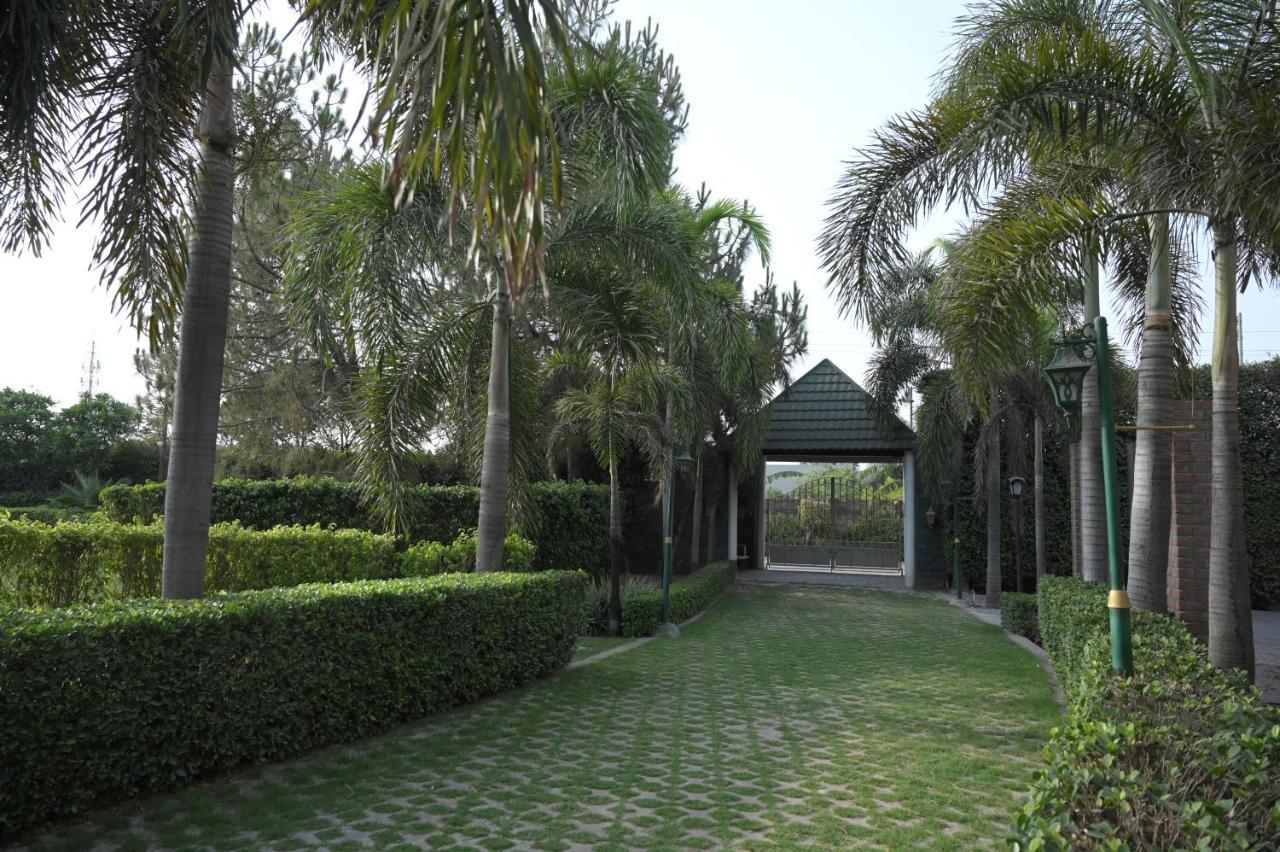 Kamal Resorts - The Luxury Of Being Yourself Ludhiana Eksteriør bilde